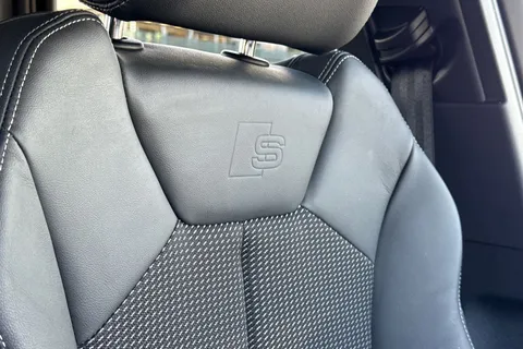 DC72LWX Audi Q3 Black Edition 35 TFSI  150 PS S tronic Thumbnail #50