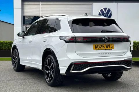 AO25WVJ Volkswagen Tiguan 1.5 eTSI 150 R-Line 5dr DSG | Heated Seats | Rear Camera Thumbnail #3