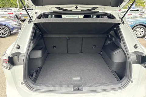 AO25WVJ Volkswagen Tiguan 1.5 eTSI 150 R-Line 5dr DSG | Heated Seats | Rear Camera Thumbnail #7