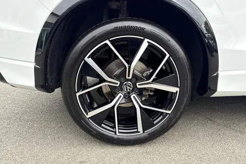 AO25WVJ Volkswagen Tiguan 1.5 eTSI 150 R-Line 5dr DSG | Heated Seats | Rear Camera Thumbnail #11
