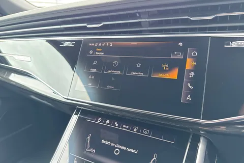  Audi Q8 3.0 TDI V6 50 Black Edition Tiptronic quattro Euro 6 (s/s) 5dr Thumbnail #38