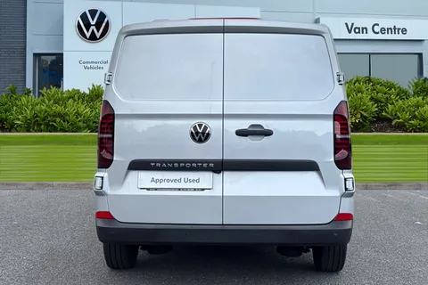 DG25EYF Volkswagen Transporter 2.0 TDI 150 Commerce Plus Van Thumbnail #5