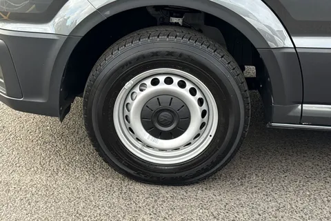 RV75NKA Volkswagen Crafter 2.0TDI  140PS CR35 LWB Commerce Plus Auto-2025 Model Thumbnail #11