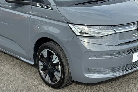 9 of 64 for VOLKSWAGEN CALIFORNIA 2.0 TDI Ocean 5dr DSG