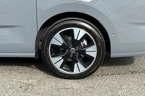 13 of 64 for VOLKSWAGEN CALIFORNIA 2.0 TDI Ocean 5dr DSG