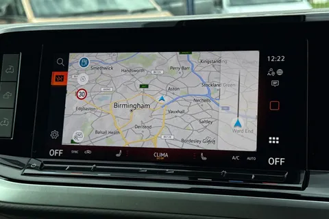 17 of 64 for VOLKSWAGEN CALIFORNIA 2.0 TDI Ocean 5dr DSG