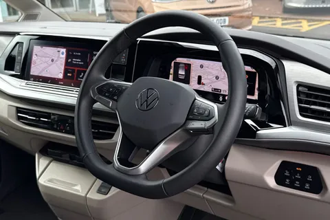 18 of 64 for VOLKSWAGEN CALIFORNIA 2.0 TDI Ocean 5dr DSG