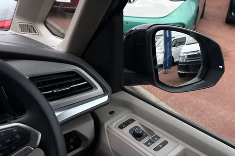 21 of 64 for VOLKSWAGEN CALIFORNIA 2.0 TDI Ocean 5dr DSG