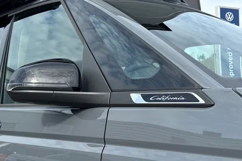 27 of 64 for VOLKSWAGEN CALIFORNIA 2.0 TDI Ocean 5dr DSG