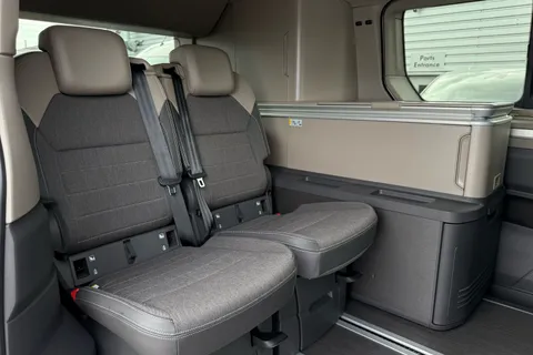 47 of 64 for VOLKSWAGEN CALIFORNIA 2.0 TDI Ocean 5dr DSG