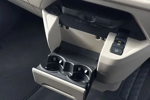 61 of 64 for VOLKSWAGEN CALIFORNIA 2.0 TDI Ocean 5dr DSG