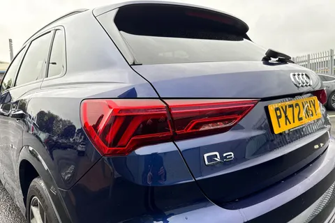 PX72NUY Audi Q3 Black Edition 35 TDI 150 PS S tronic Thumbnail #8