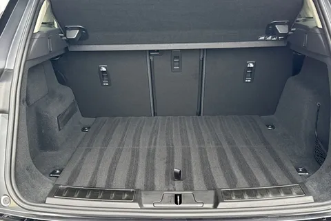 KJ24RNV Land Rover Range Rover Evoque 2.0 D200 Dynamic SE 5dr Thumbnail #11