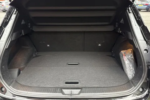 YT72KZX Nissan Qashqai 1.3 DIG-T MHEV N-Connecta XTRON Euro 6 (s/s) 5dr Thumbnail #8