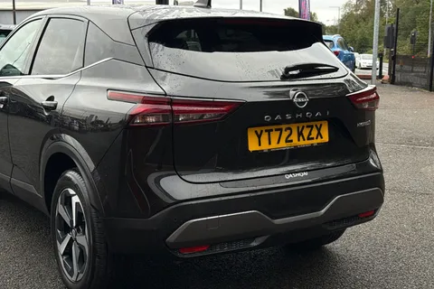 YT72KZX Nissan Qashqai 1.3 DIG-T MHEV N-Connecta XTRON Euro 6 (s/s) 5dr Thumbnail #9