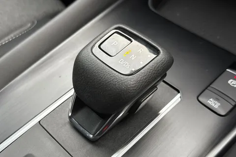 YT72KZX Nissan Qashqai 1.3 DIG-T MHEV N-Connecta XTRON Euro 6 (s/s) 5dr Thumbnail #24