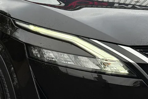 YT72KZX Nissan Qashqai 1.3 DIG-T MHEV N-Connecta XTRON Euro 6 (s/s) 5dr Thumbnail #28