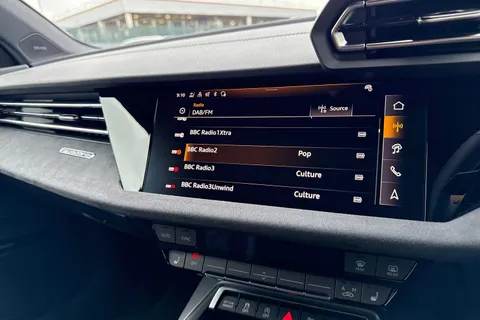 Audi S3 2.0 TFSI Black Edition Sportback S Tronic quattro Euro 6 (s/s) 5dr Thumbnail #37