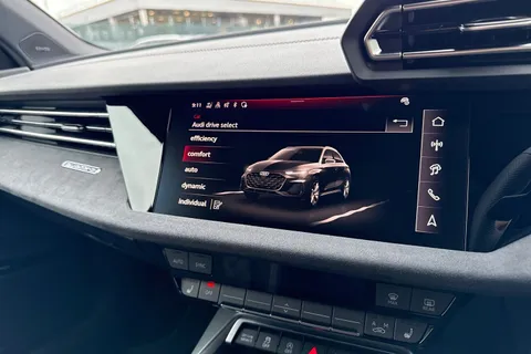 Audi S3 2.0 TFSI Black Edition Sportback S Tronic quattro Euro 6 (s/s) 5dr Thumbnail #46