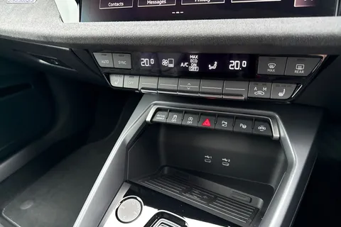 Audi S3 2.0 TFSI Black Edition Sportback S Tronic quattro Euro 6 (s/s) 5dr Thumbnail #54