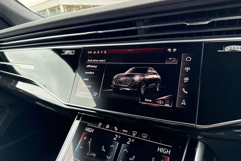  Audi Q8 3.0 TDI V6 50 Vorsprung Tiptronic quattro Euro 6 (s/s) 5dr Thumbnail #48