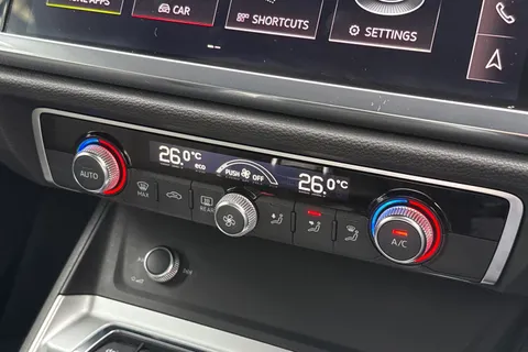 22 of 51 for AUDI Q3 35 TDI Quattro Sport 5dr