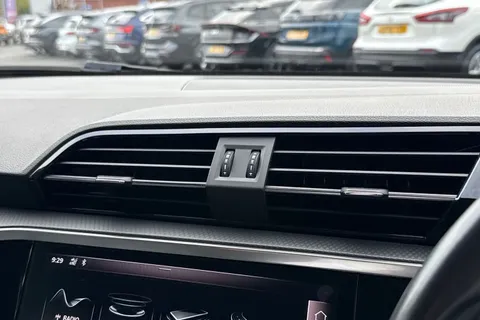 46 of 51 for AUDI Q3 35 TDI Quattro Sport 5dr