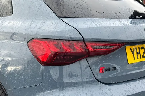 YH22ZWT Audi RS 3 RS 3 Sportback Carbon Black   400 PS S tronic Thumbnail #8