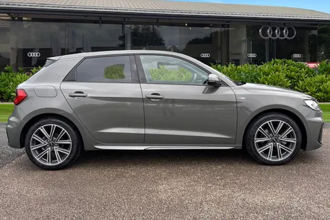 KO74RYV Audi A1 S line 30 TFSI 116 PS S tronic Thumbnail #4