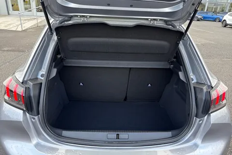 NY73GXG PEUGEOT e-208 50kWh Allure Premium + Auto 5dr (7.4kW Charger) Thumbnail #7