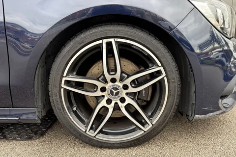 LS68WMZ Mercedes-Benz Cla Class 2.1 CLA220d AMG Line Coupe 7G-DCT Euro 6 (s/s) 4dr Thumbnail #10