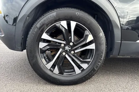 FA21NFC PEUGEOT e-2008 50kWh GT Auto 5dr Thumbnail #11