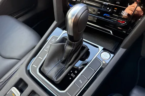 23 of 64 for VOLKSWAGEN ARTEON 2.0 TSI R 5dr 4MOTION DSG