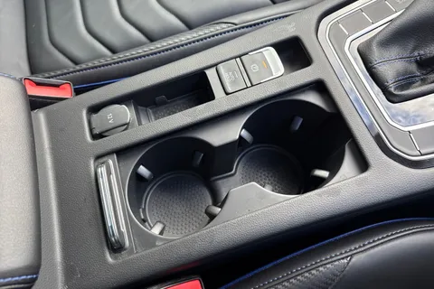 42 of 64 for VOLKSWAGEN ARTEON 2.0 TSI R 5dr 4MOTION DSG