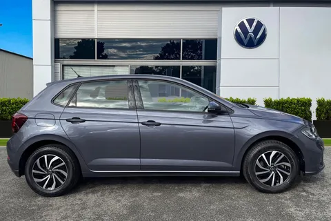 DE72MRX Volkswagen Polo 1.0 TSI Life 5dr | App Connect | Rain Sensors Thumbnail #4