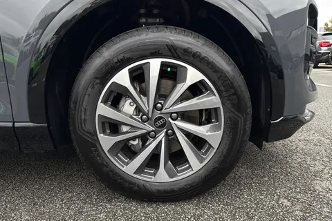  Audi Q6 E-Tron 100kWh Sport Auto quattro 5dr Thumbnail #10