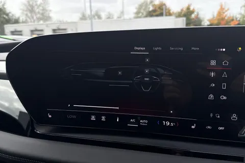  Audi Q6 E-Tron 100kWh Sport Auto quattro 5dr Thumbnail #32