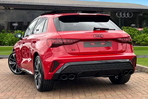  Audi S3 2.0 TFSI Black Edition Sportback S Tronic quattro Euro 6 (s/s) 5dr Thumbnail #3