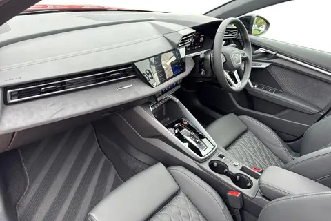  Audi S3 2.0 TFSI Black Edition Sportback S Tronic quattro Euro 6 (s/s) 5dr Thumbnail #15