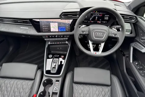  Audi S3 2.0 TFSI Black Edition Sportback S Tronic quattro Euro 6 (s/s) 5dr Thumbnail #18