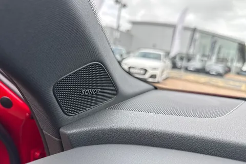  Audi S3 2.0 TFSI Black Edition Sportback S Tronic quattro Euro 6 (s/s) 5dr Thumbnail #34