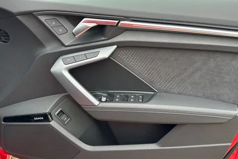  Audi S3 2.0 TFSI Black Edition Sportback S Tronic quattro Euro 6 (s/s) 5dr Thumbnail #43