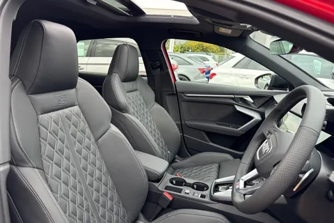  Audi S3 2.0 TFSI Black Edition Sportback S Tronic quattro Euro 6 (s/s) 5dr Thumbnail #45