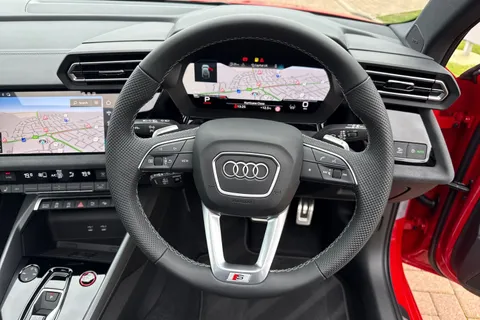  Audi S3 2.0 TFSI Black Edition Sportback S Tronic quattro Euro 6 (s/s) 5dr Thumbnail #46