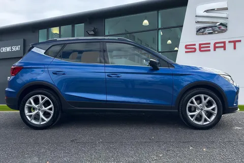 DE73HRR SEAT Arona 1.0 TSI FR Euro 6 (s/s) 5dr Thumbnail #4