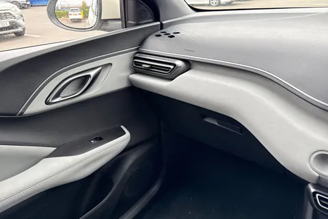 DF25XLU BYD Dolphin Surf 43.2kWh Comfort Auto 5dr Thumbnail #61