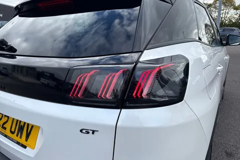 DE22UWV PEUGEOT 3008 1.2 PureTech GT Premium EAT Euro 6 (s/s) 5dr Thumbnail #8