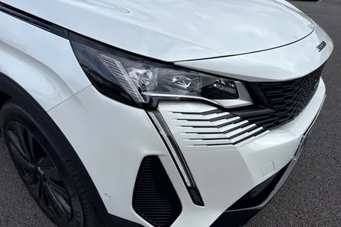 DE22UWV PEUGEOT 3008 1.2 PureTech GT Premium EAT Euro 6 (s/s) 5dr Thumbnail #9