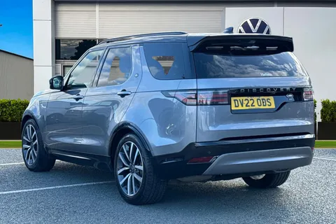 DV22ODS Land Rover Discovery 3.0 D300 MHEV R-Dynamic SE Auto 4WD Euro 6 (s/s) 5dr Thumbnail #3