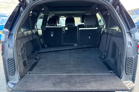 DV22ODS Land Rover Discovery 3.0 D300 MHEV R-Dynamic SE Auto 4WD Euro 6 (s/s) 5dr Thumbnail #7